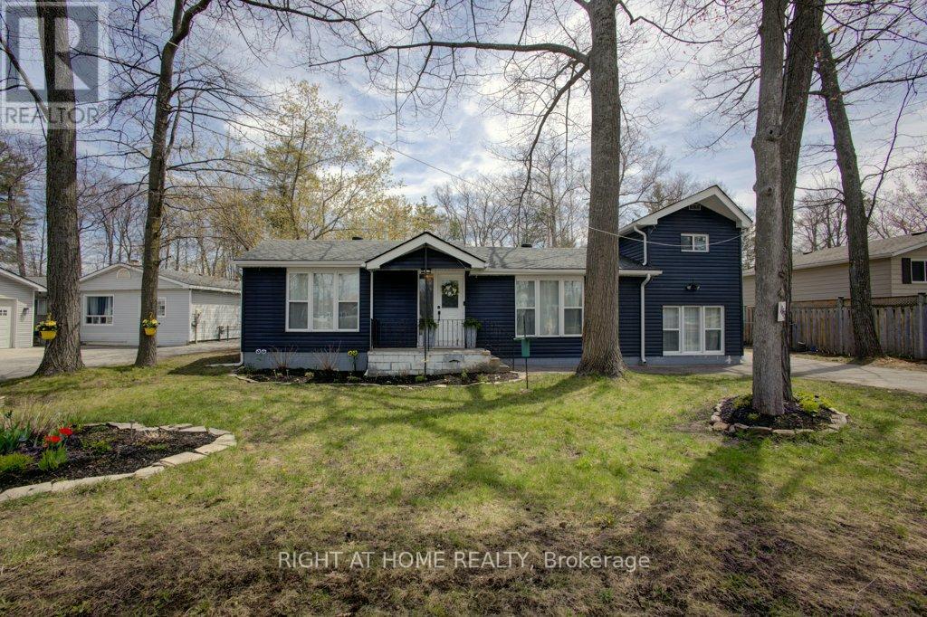 Detached at 1865 RIVER ROAD W, Wasaga Beach