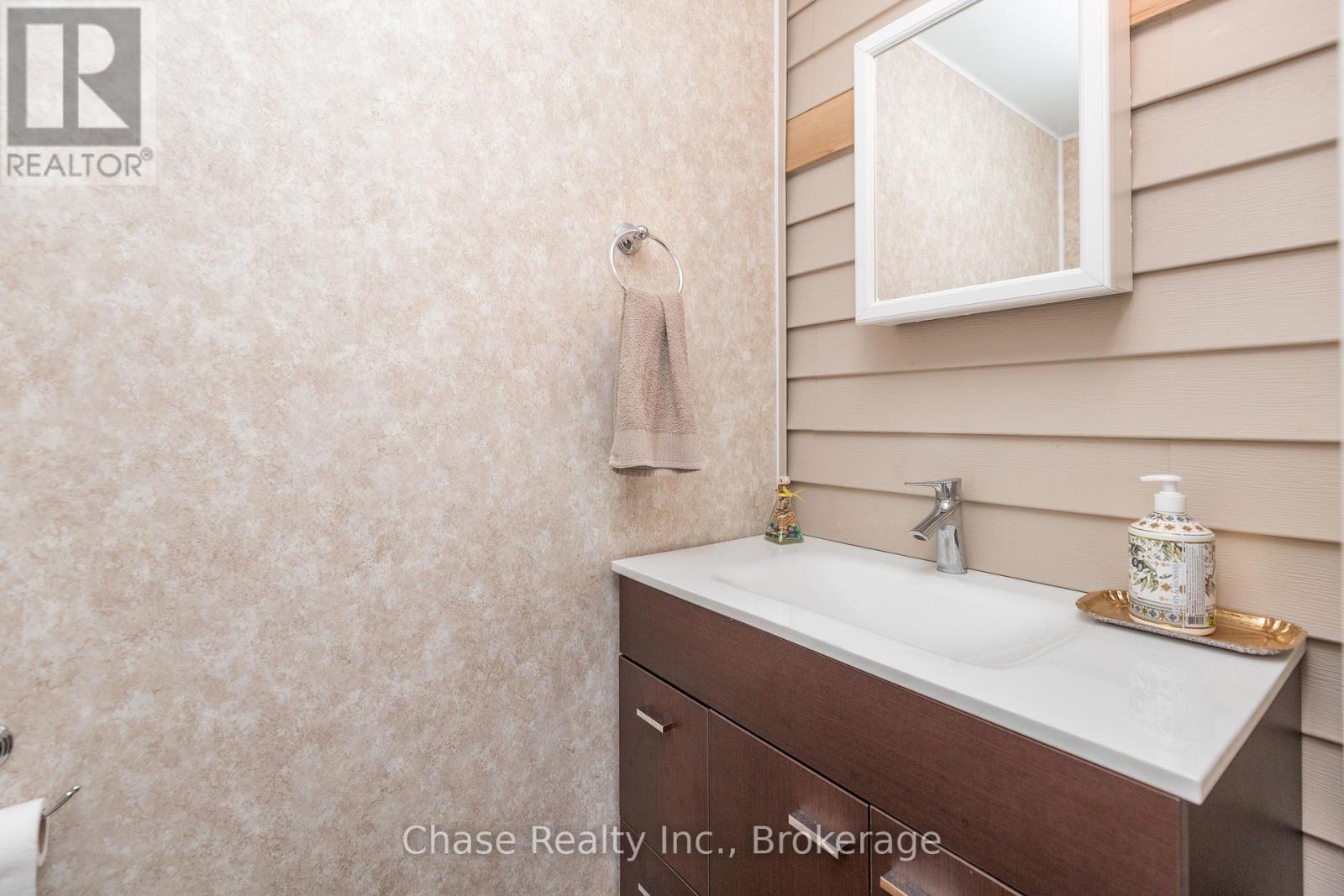 Detached at 38 TEMAGAMI TRAIL, Wasaga Beach
