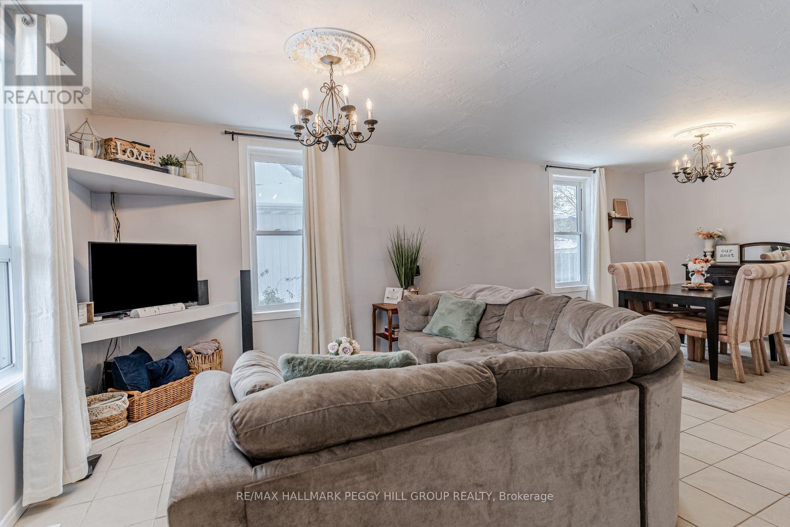 Detached at 408 REGENT STREET, Orillia