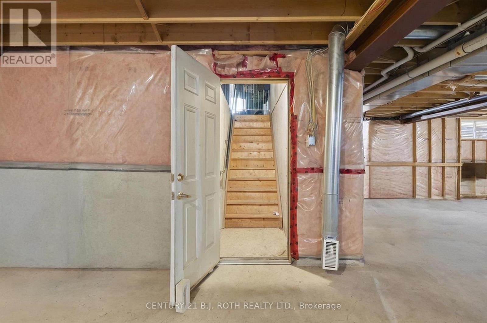 Detached at 6 HEMLOCK CRESCENT, Oro-Medonte