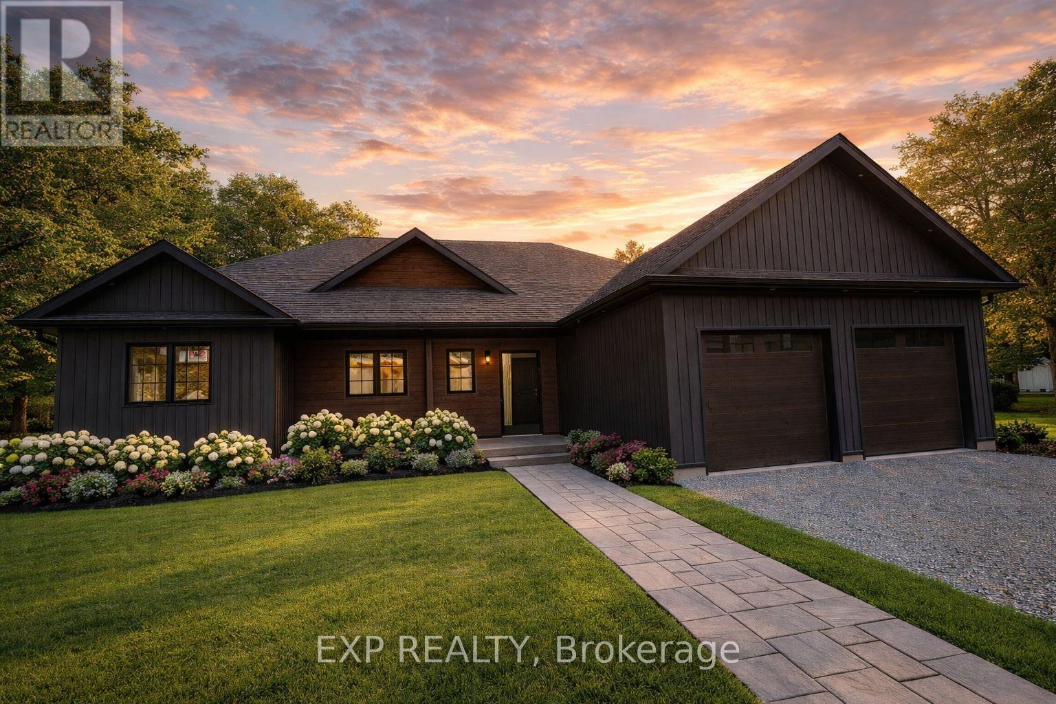 Detached at 49 BEAUFORT CRESCENT, Tiny