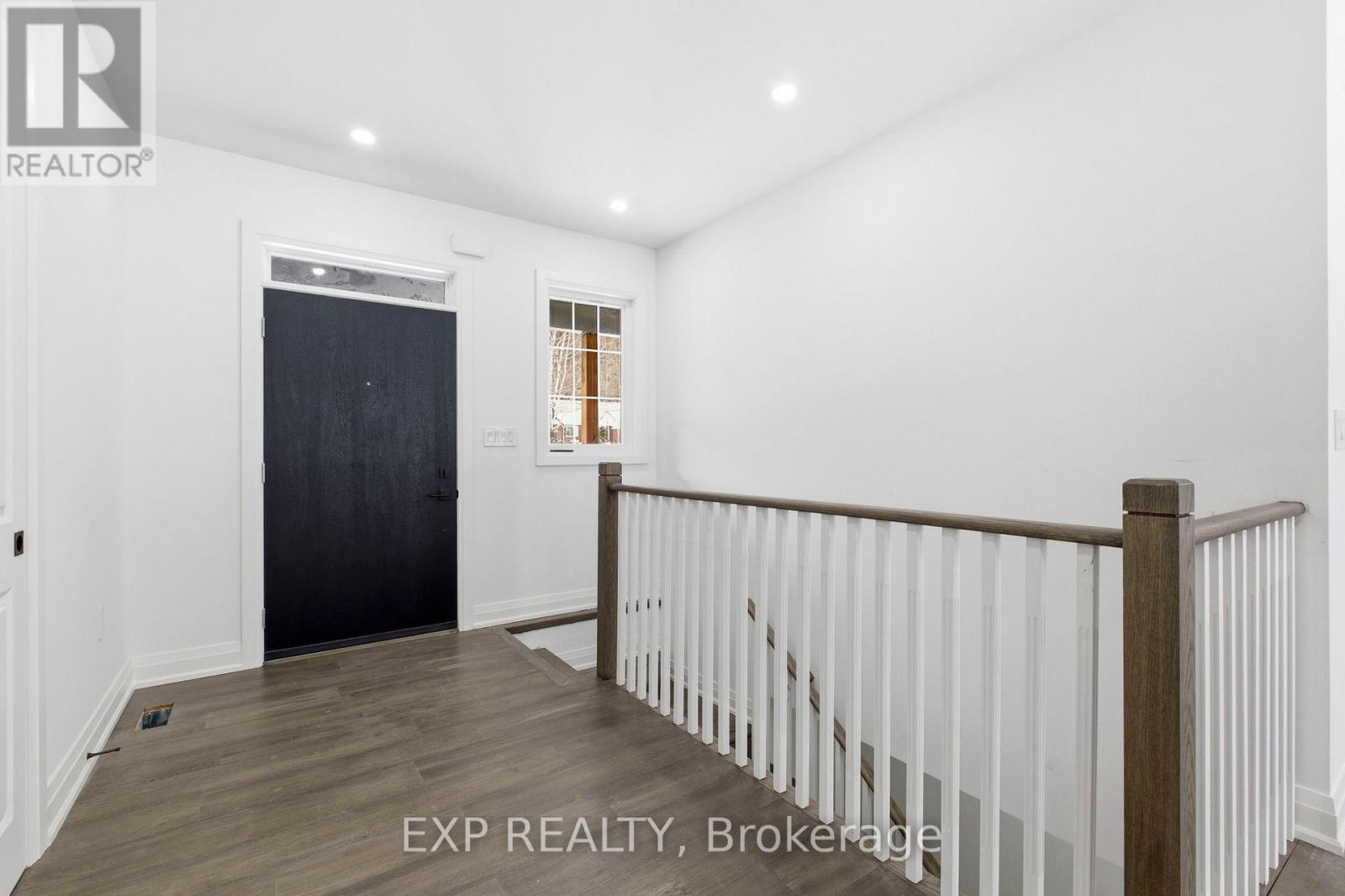 Detached at 49 BEAUFORT CRESCENT, Tiny