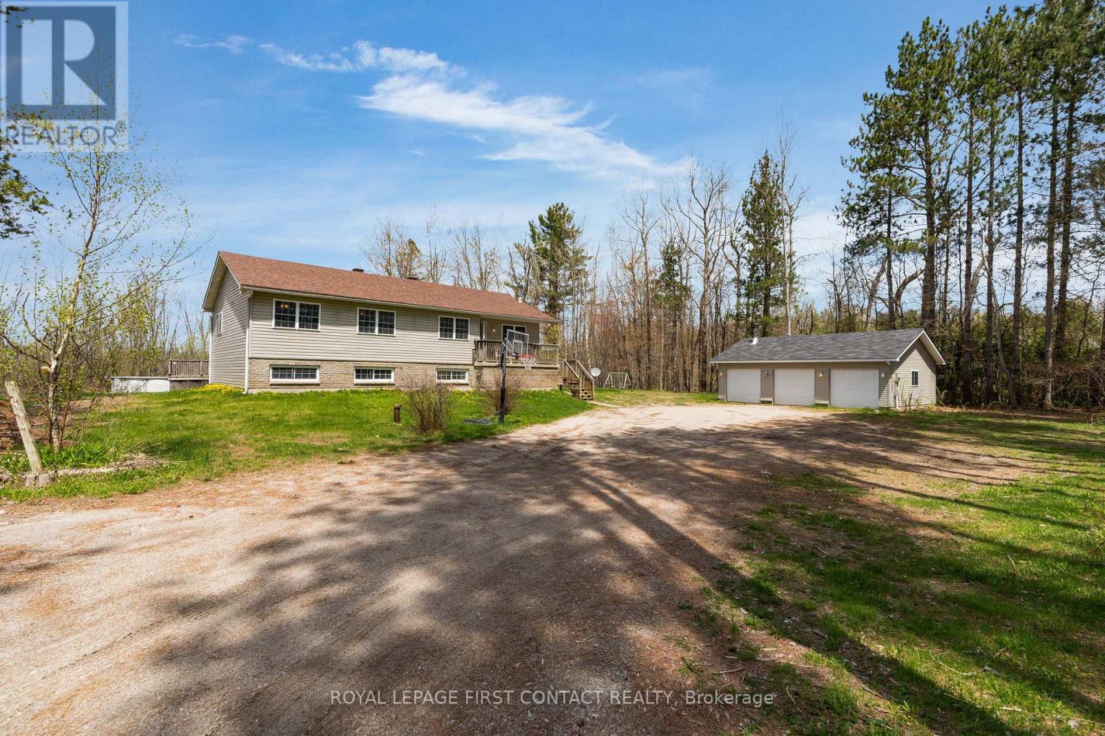 Detached at 2228 MONCK ROAD, Ramara