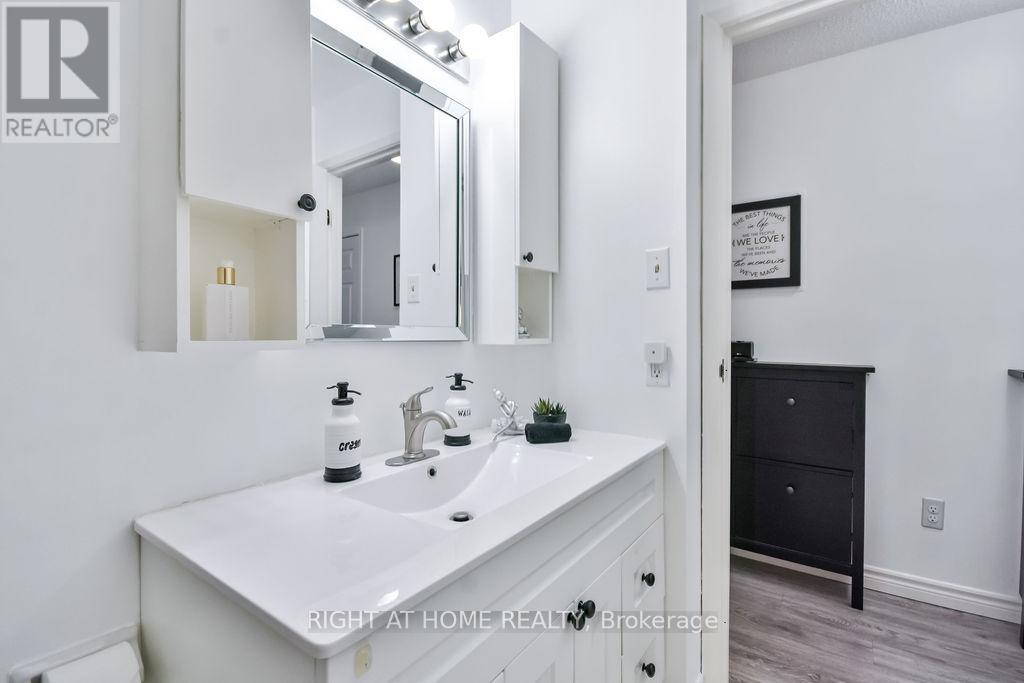 Apartment at B6 - 179 EDGEHILL DRIVE, Barrie