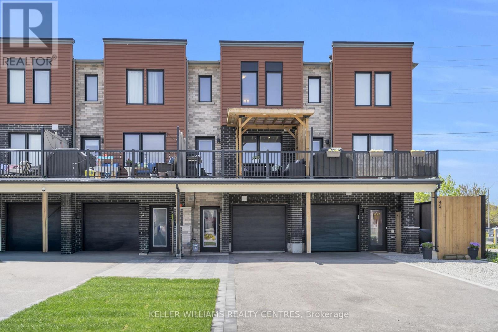 Townhouse at 43 FAIRLANE AVENUE, Barrie (Painswick South)