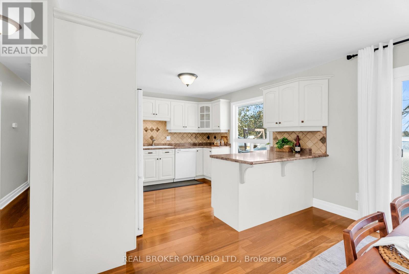 Detached at 2477 OLD FORT ROAD, Tay