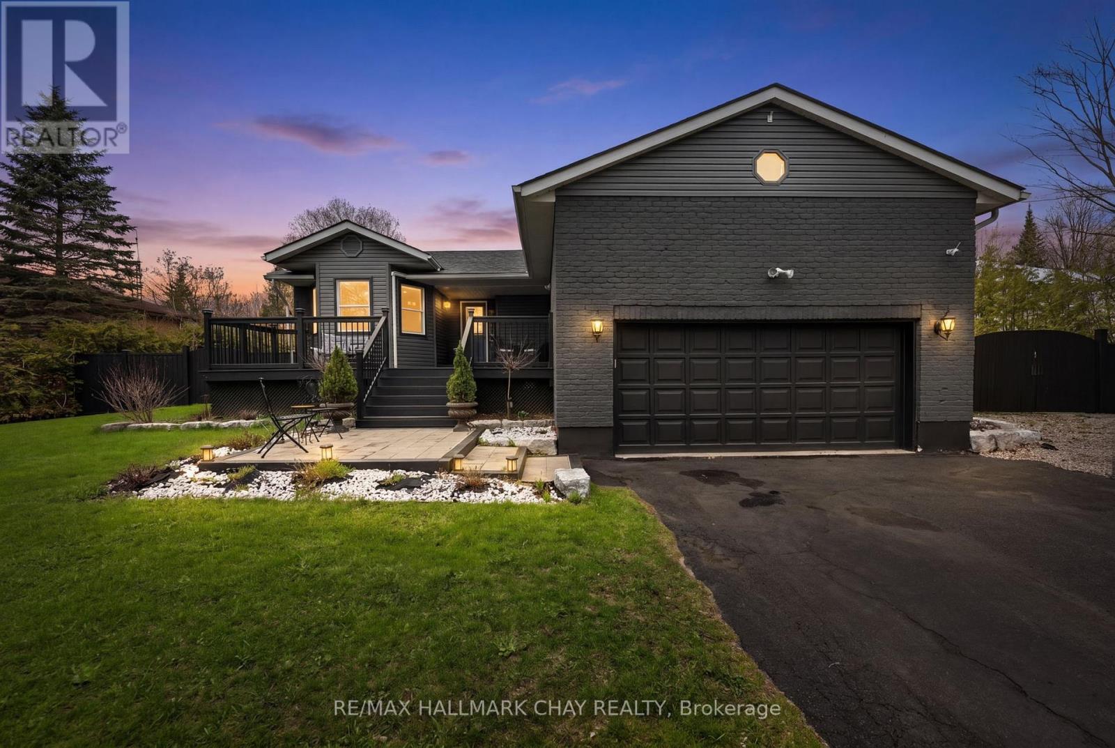 Detached at 2330 LAKESHORE ROAD E, Oro-Medonte (Hawkestone)
