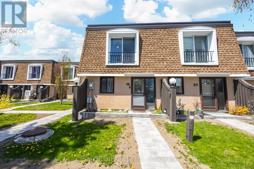 Townhouse at 19 - 2 PARADISE BOULEVARD, Ramara