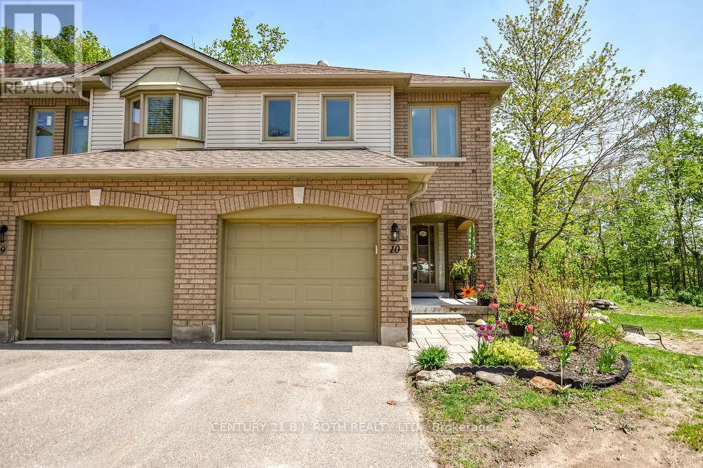 Townhouse at 10 - 492 LACLIE STREET, Orillia