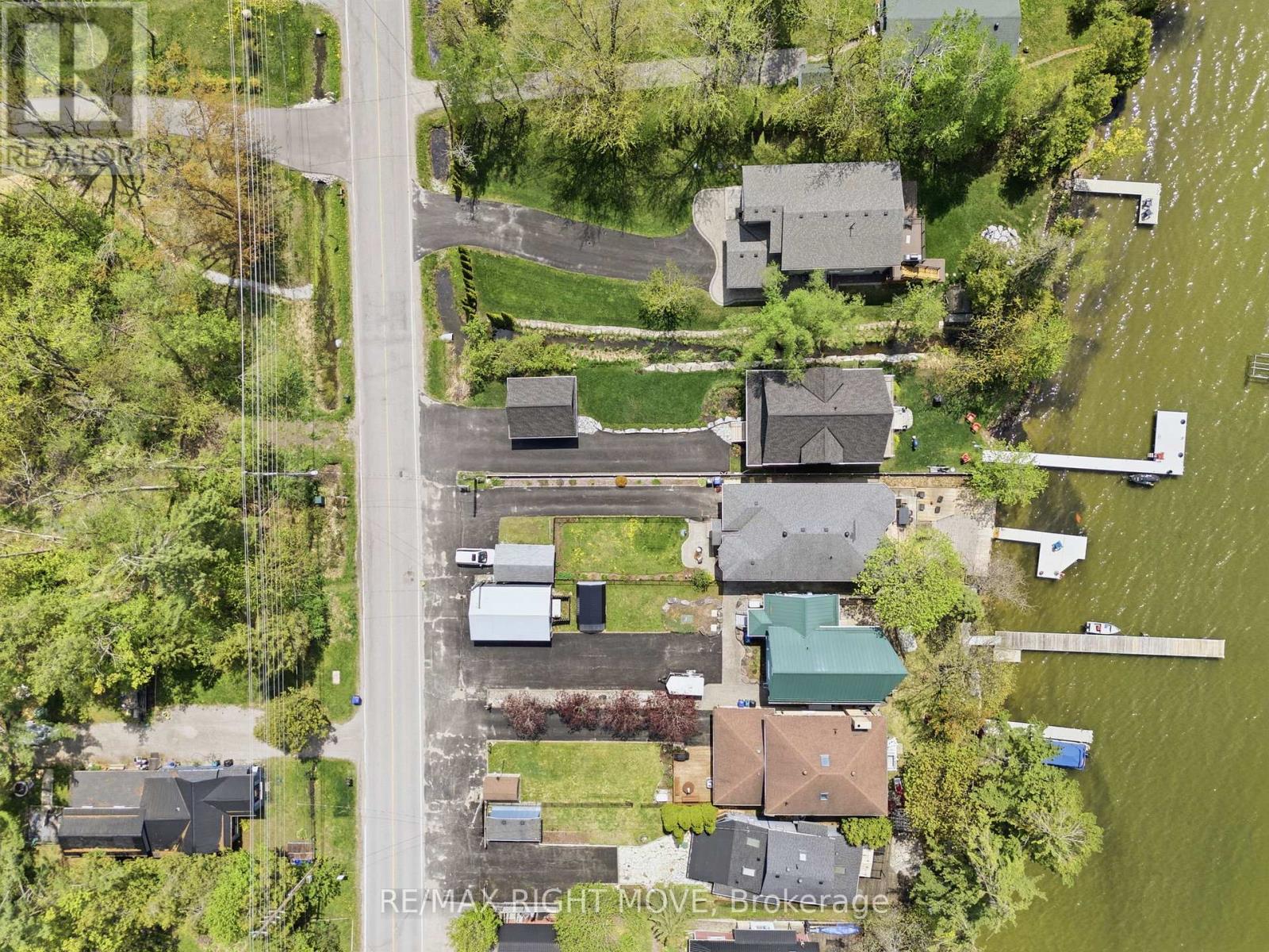 Detached at 1174 15 LINE N, Oro-Medonte