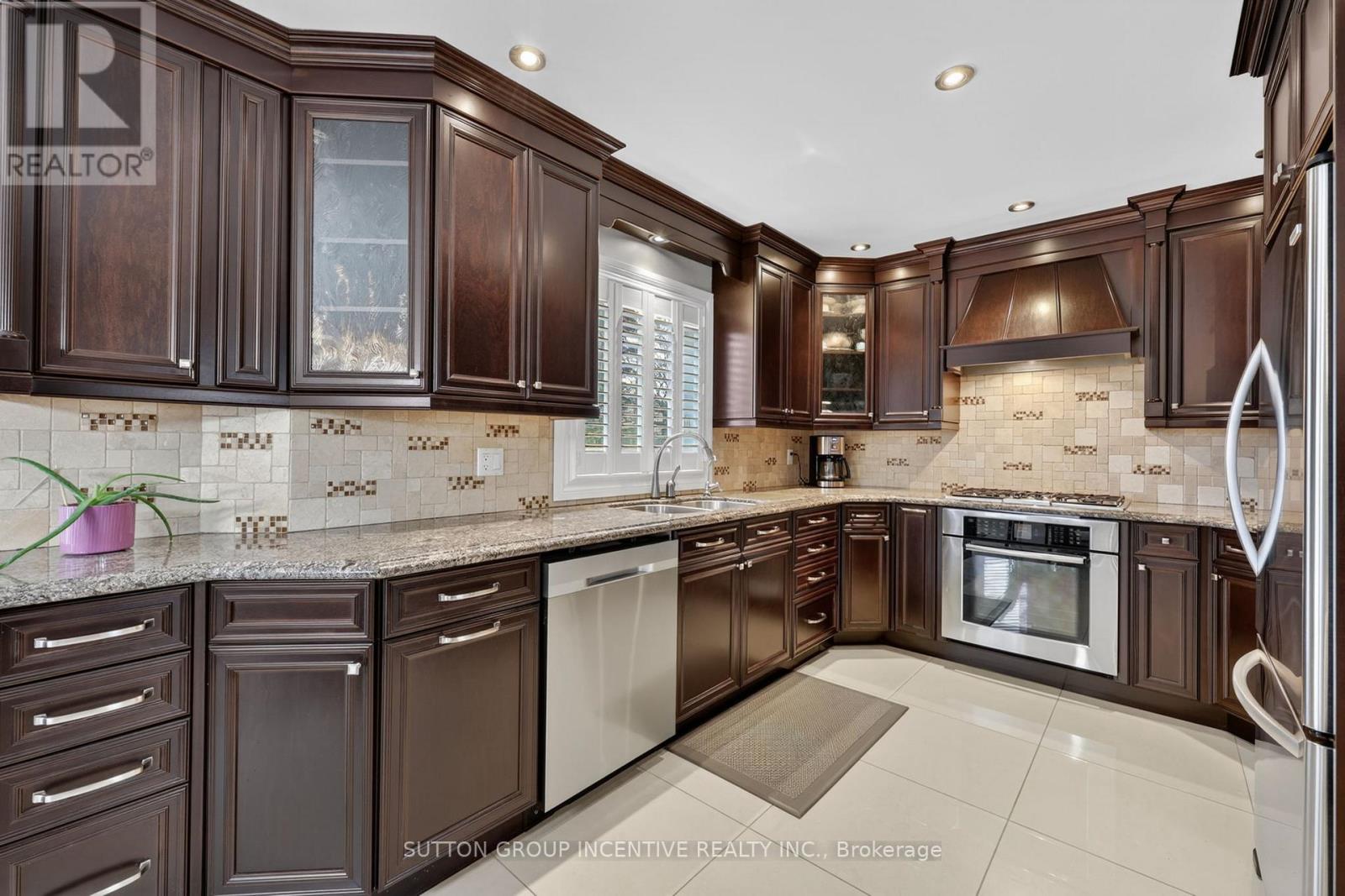 Detached at 4 CHANTAL STREET, Barrie