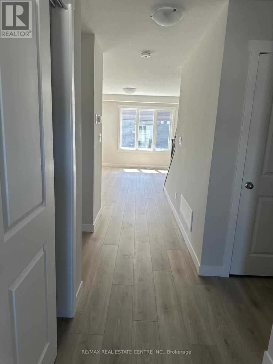 Townhouse at 33 STRATH CRESCENT, Springwater (Elmvale)