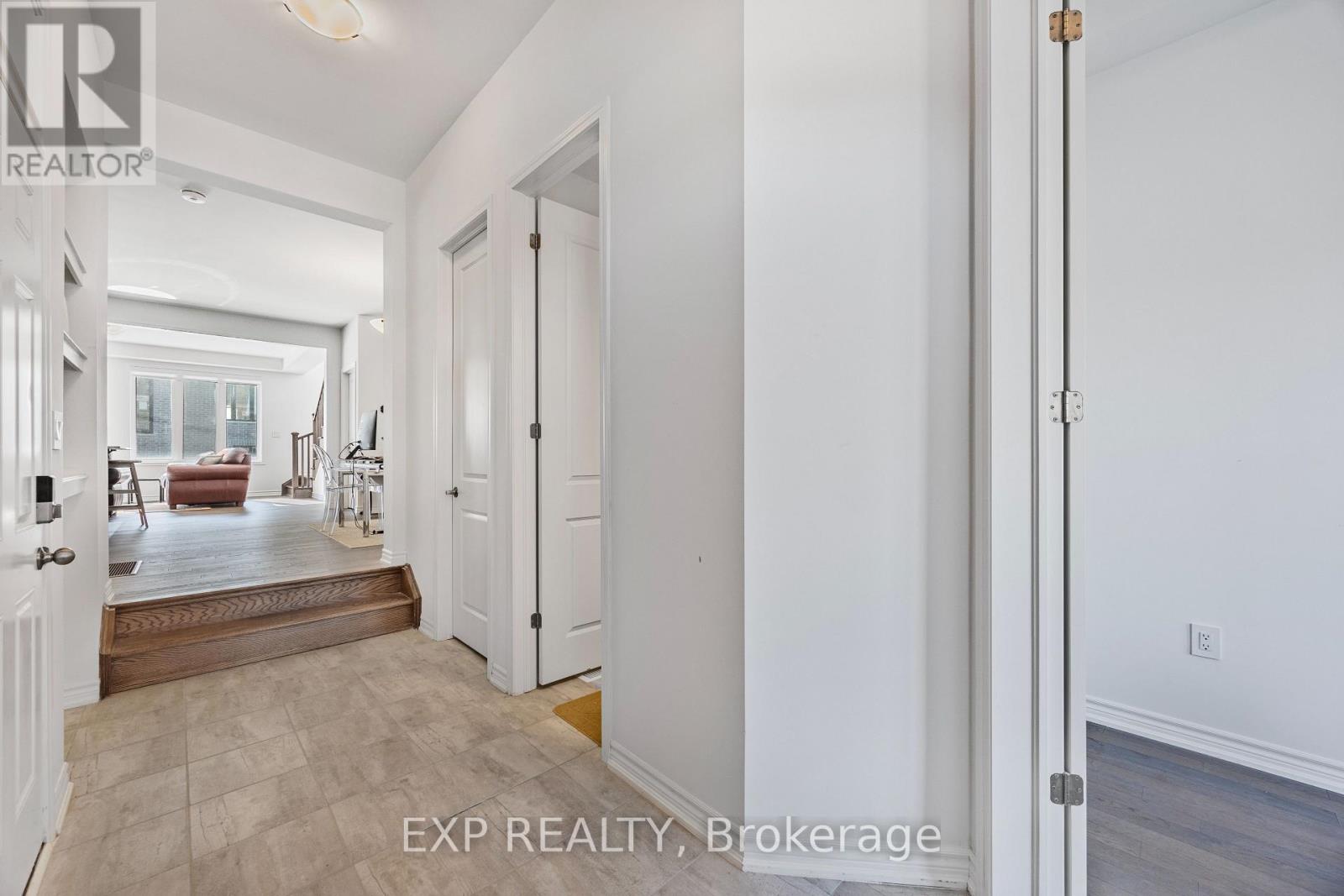 Detached at 53 MCBRIDE TRAIL, Barrie