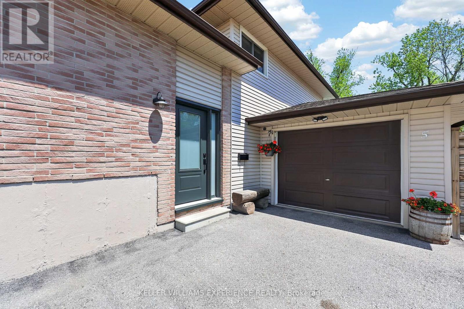 Detached at 5 ATWOOD COURT, Barrie
