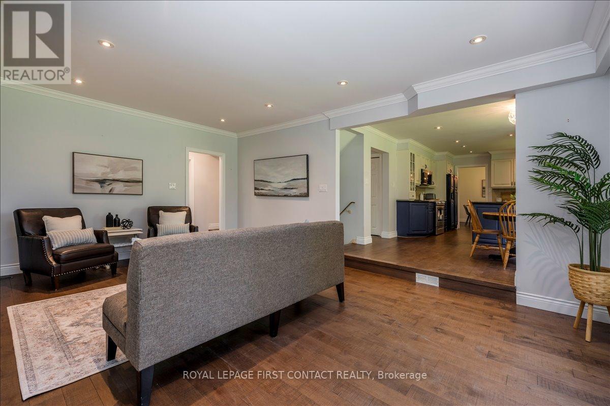 Detached at 11 FORESTWOOD LANE, Barrie