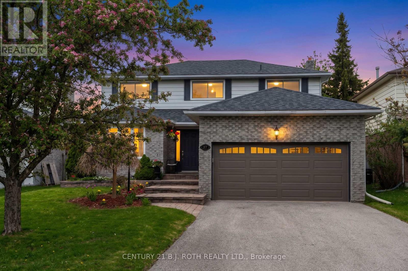 Detached at 37 LAURENTIAN LANE, Orillia