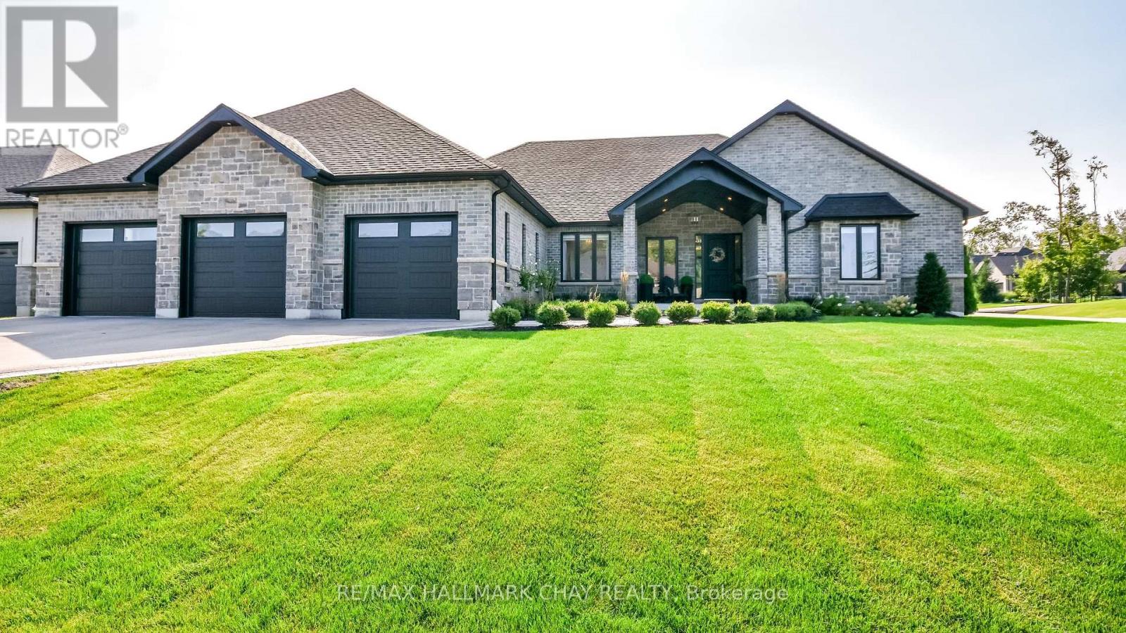Detached at 1 MORRISON PLACE, Springwater (Snow Valley)