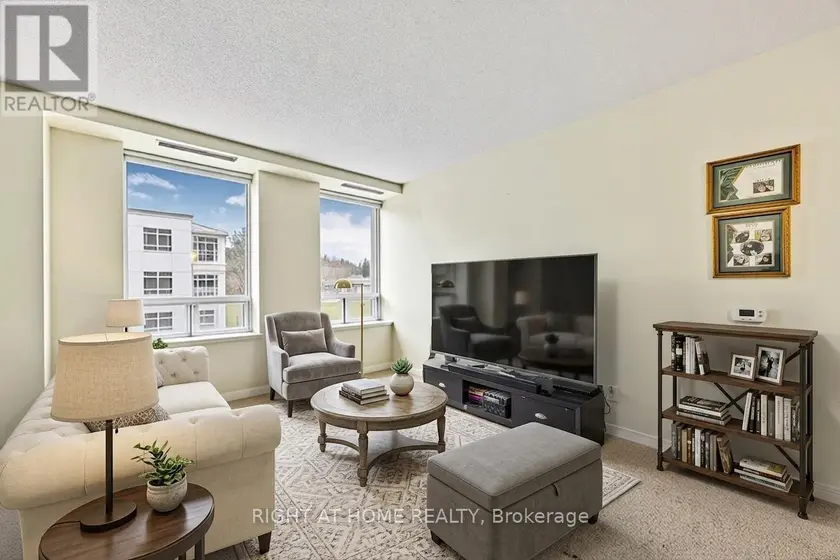 Apartment at 53 - 74 ROSS STREET, Barrie