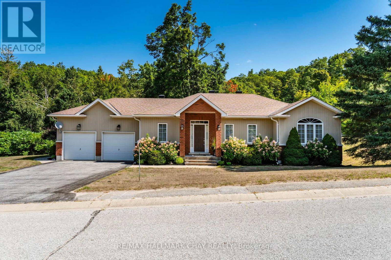 Detached at 32 VALLEYCREST DRIVE, Oro-Medonte (Horseshoe Valley)