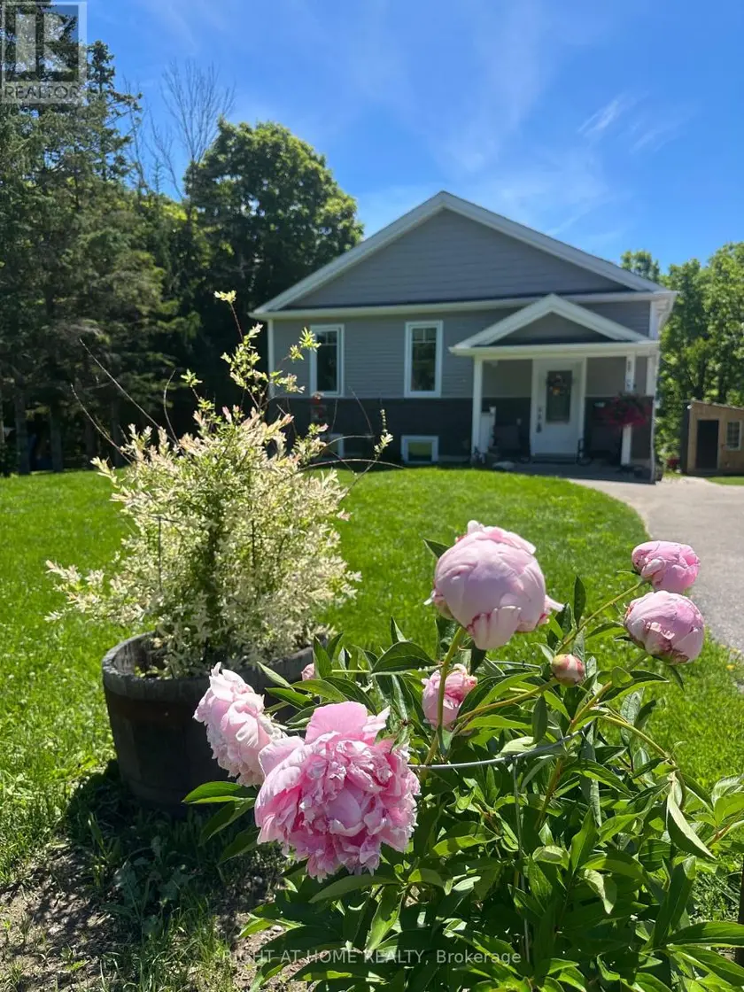 Detached at 15204 HIGHWAY 12 HIGHWAY, Tay