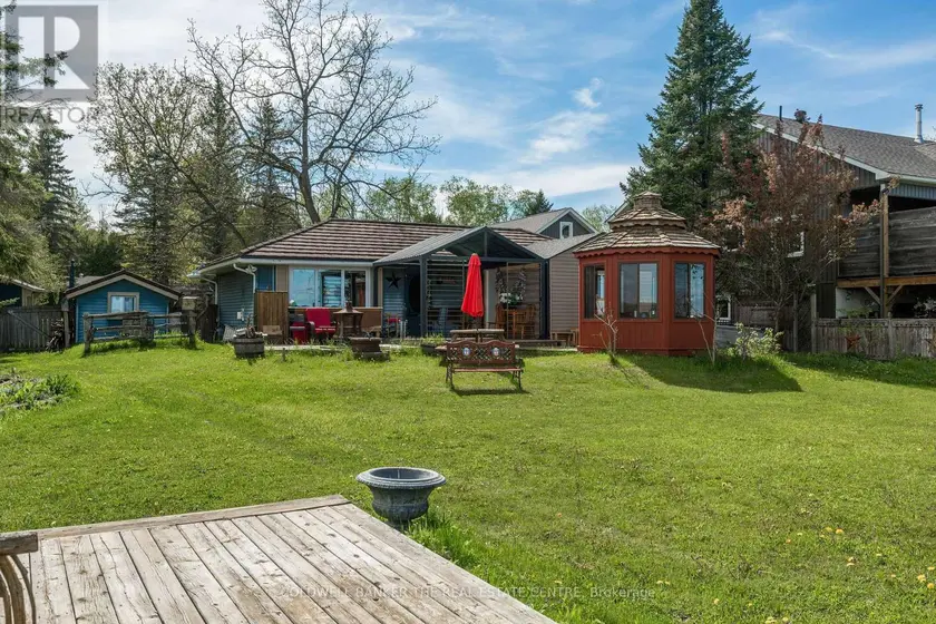 Detached at 121 MASKINONGE ROAD, Tay