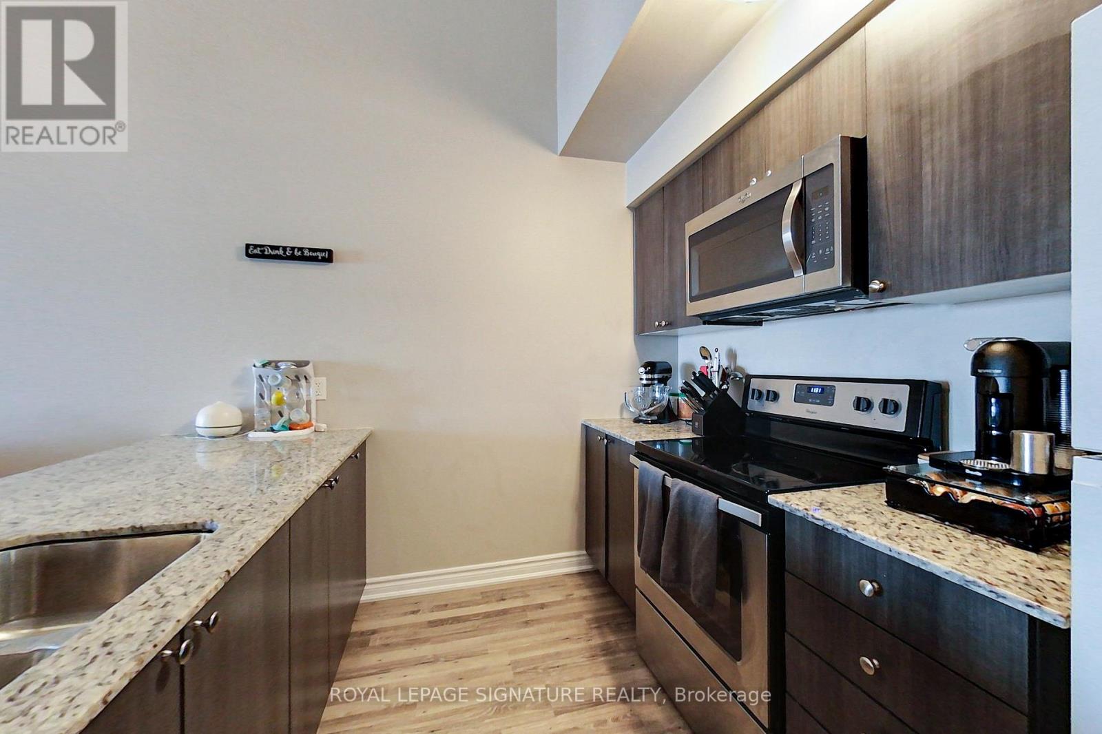 Townhouse at 304 - 7 ANCHORAGE CRESCENT, Collingwood