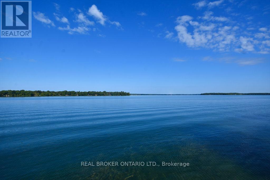 Detached at 5818 VICTORIA PARK ROAD, Ramara