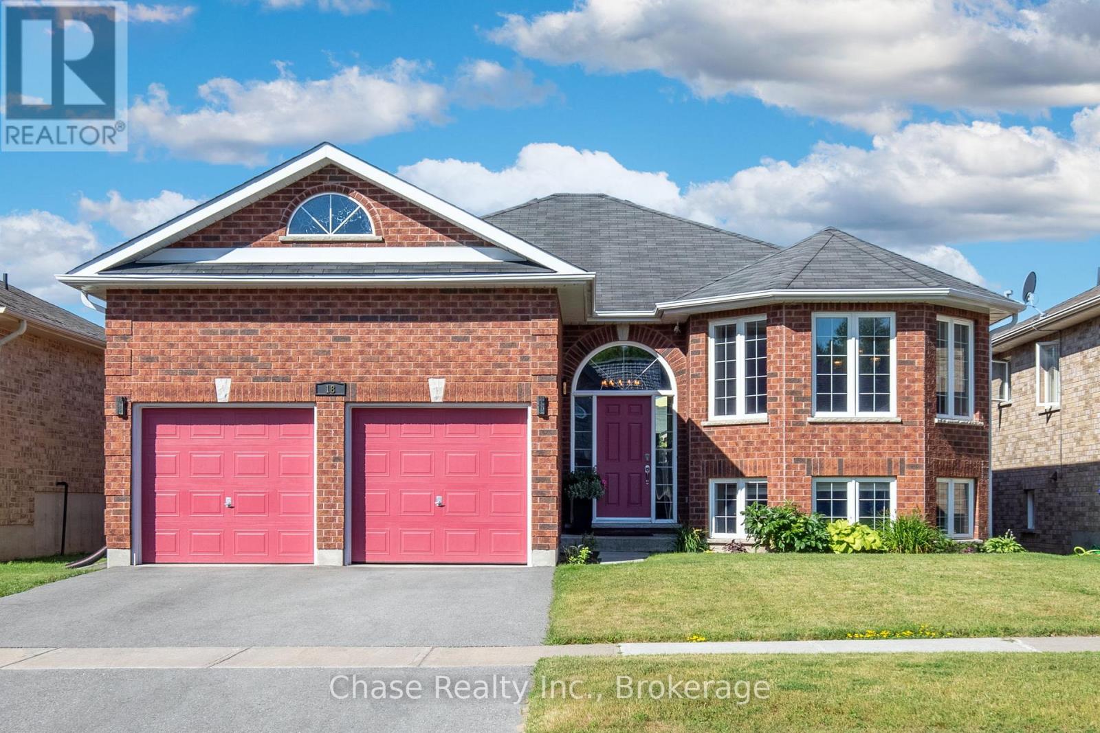 Detached at 18 ST AMANT ROAD, Penetanguishene