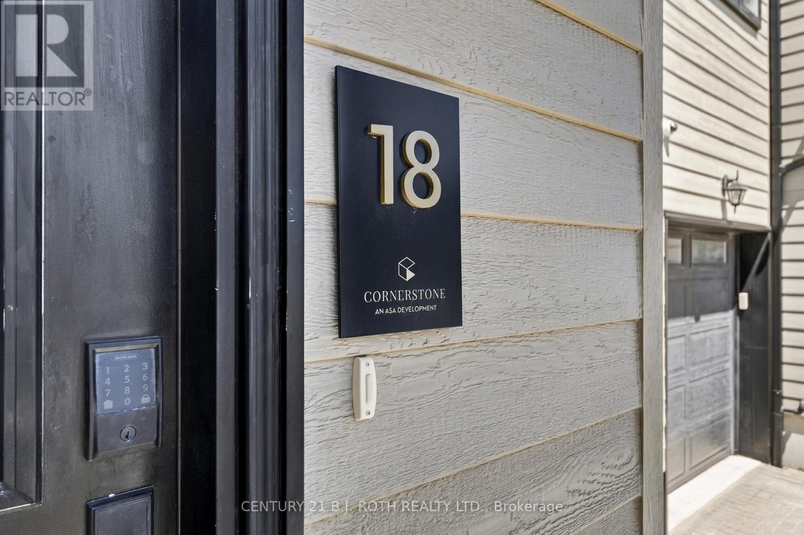 Townhouse at 18 STONEHART LANE, Barrie