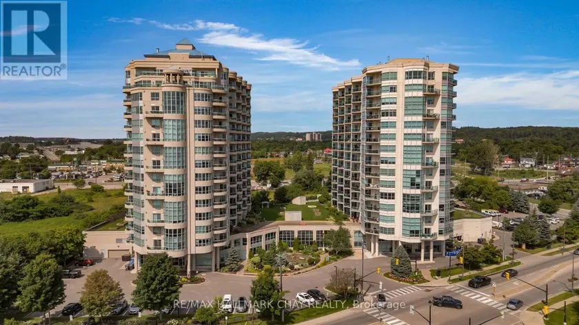 Apartment at 302 - 6 TORONTO STREET, Barrie