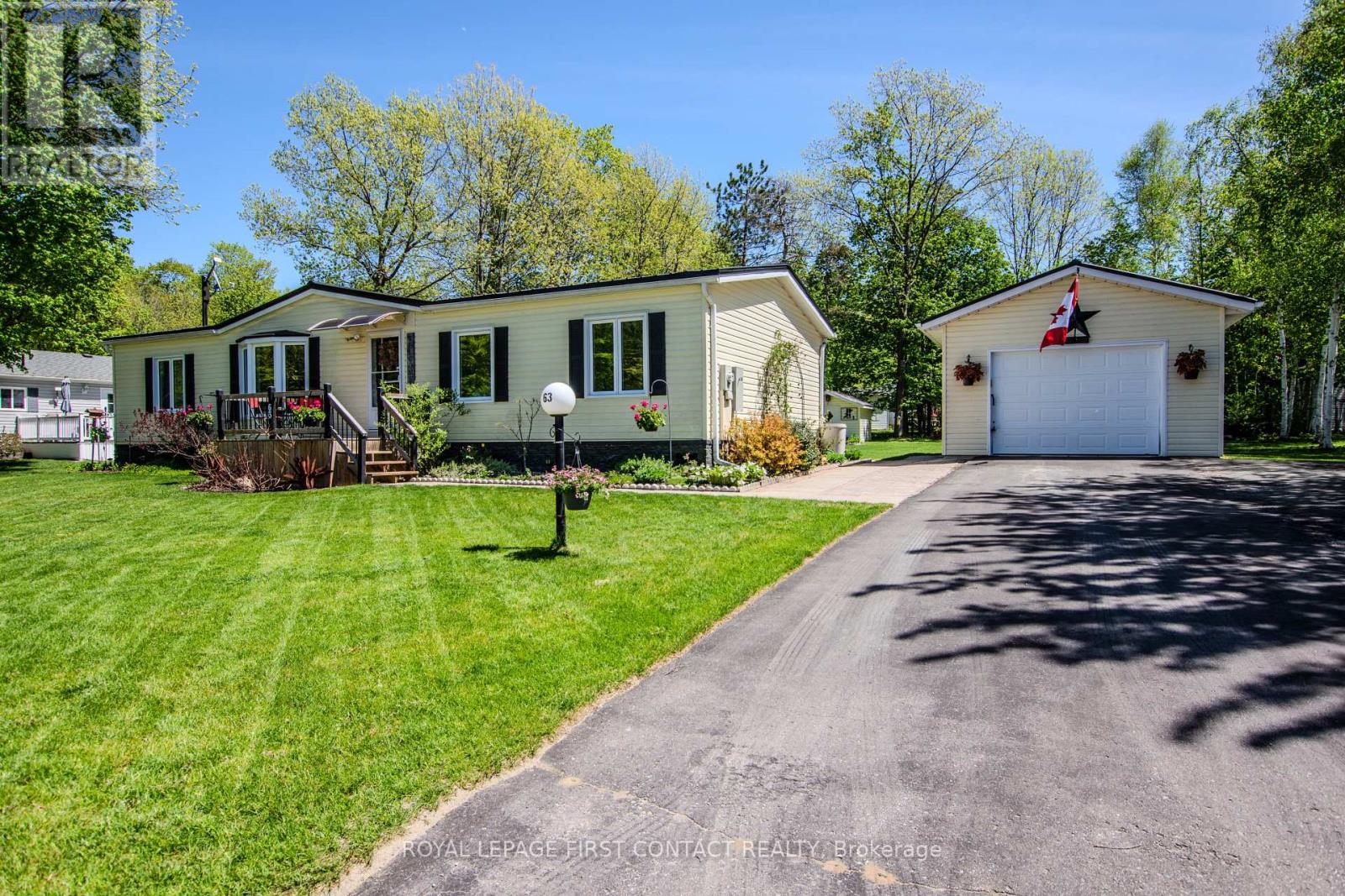 Detached at 63 - 5411 ELLIOTT SIDE ROAD, Tay