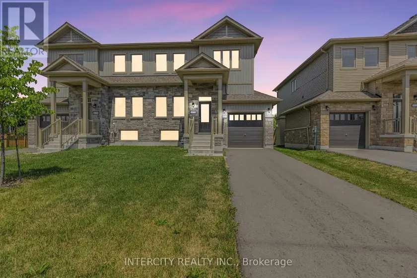 Semi-Detached/Link at 327 QUEBEC STREET, Clearview