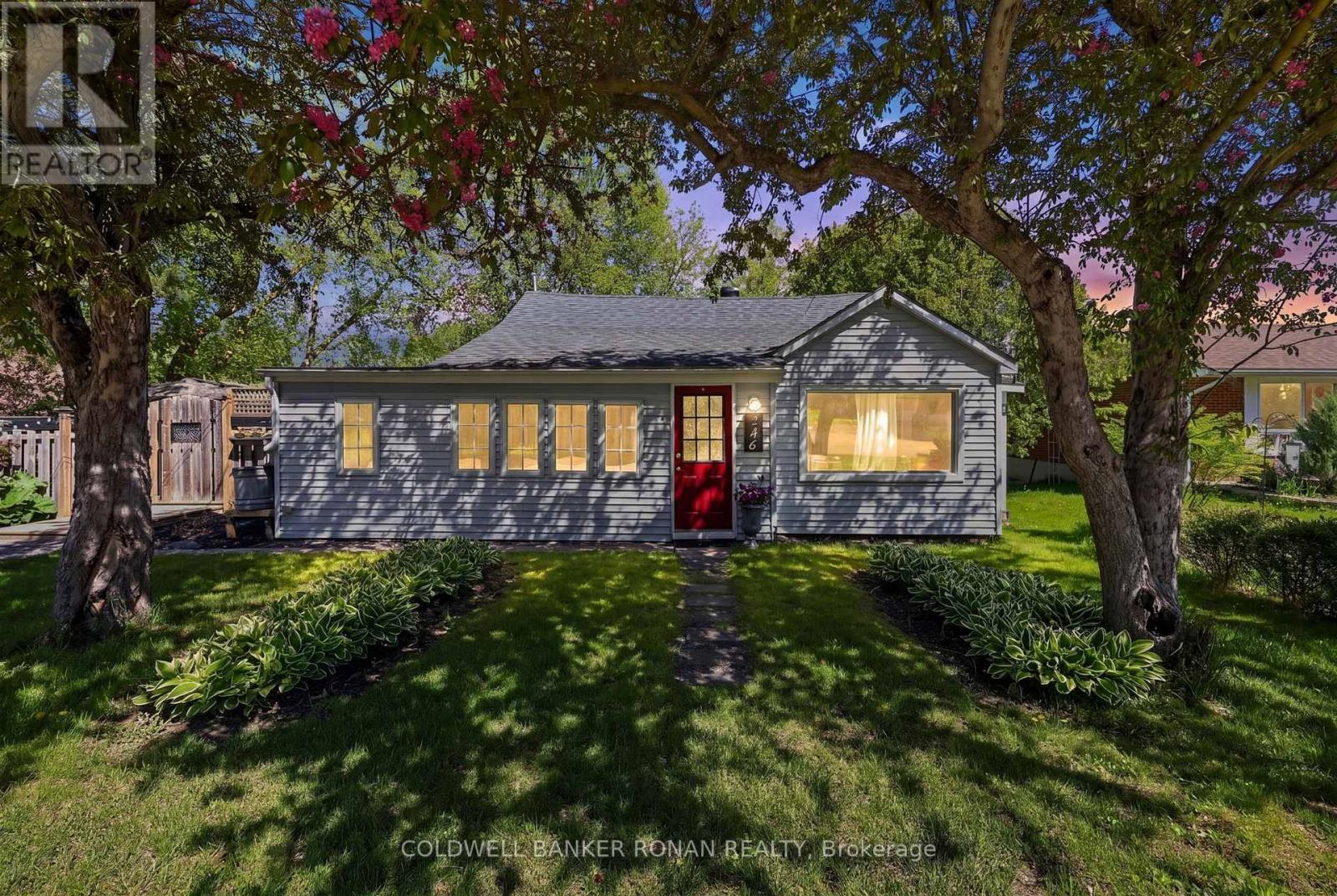 Detached at 246 WEIR STREET, Clearview