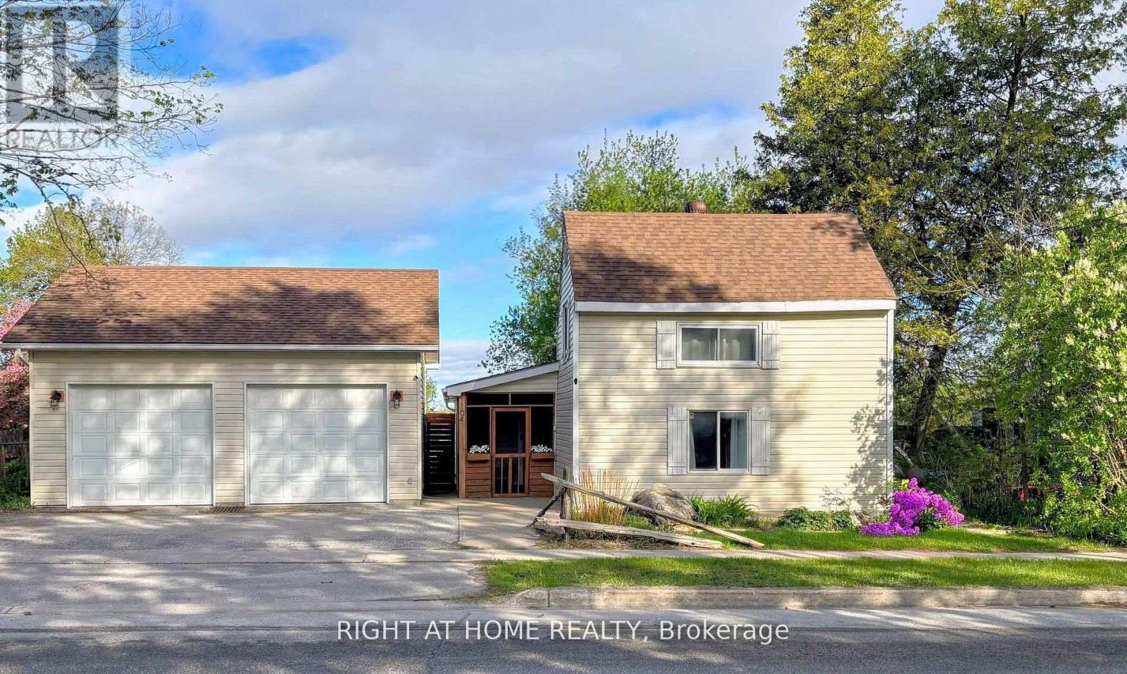 Detached at 104 RICHARD STREET, Tay
