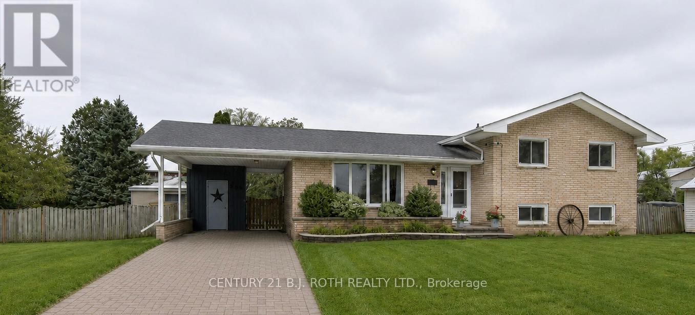Detached at 201 POINT STREET, Clearview
