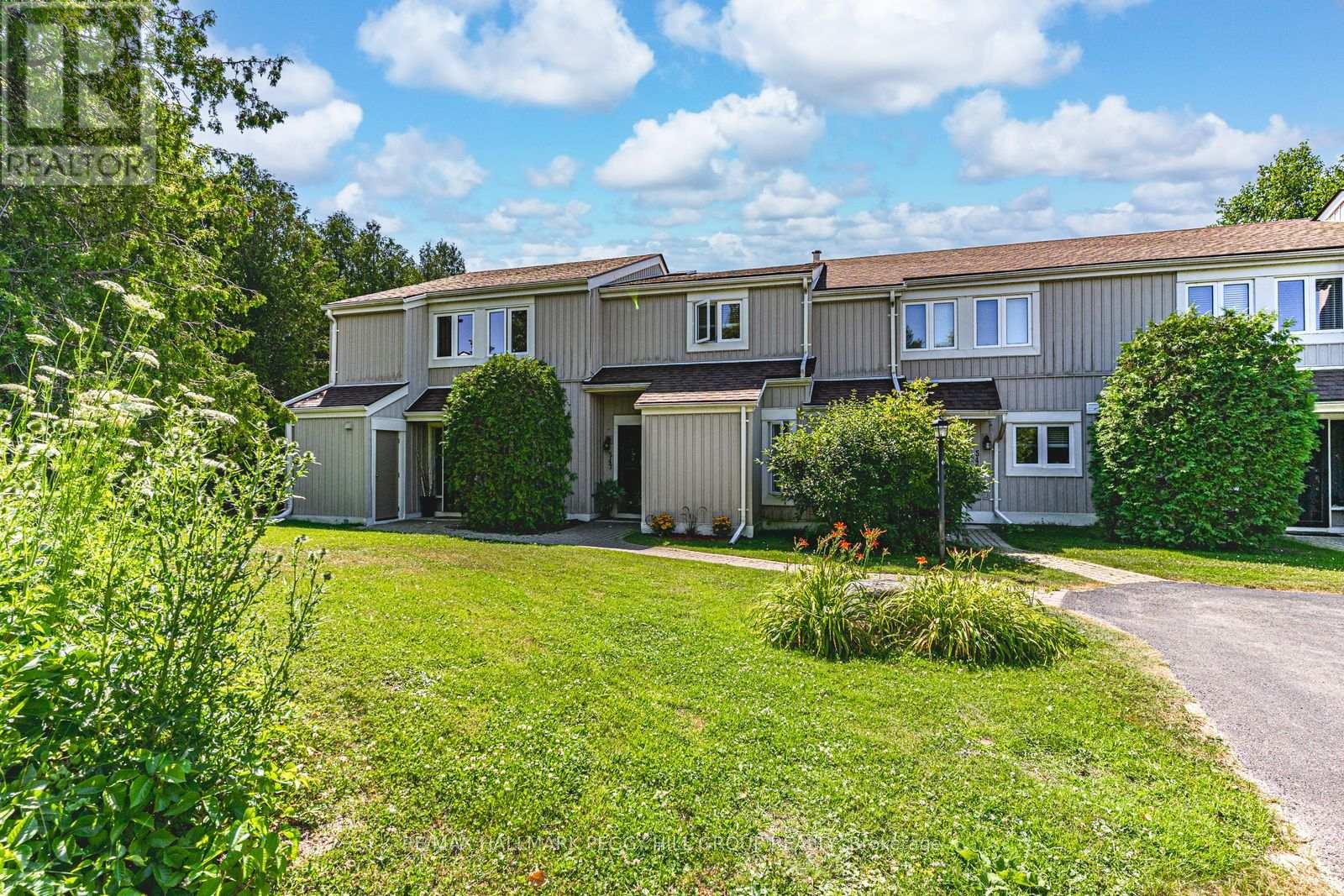 Townhouse at 547 OXBOW CRESCENT, Collingwood