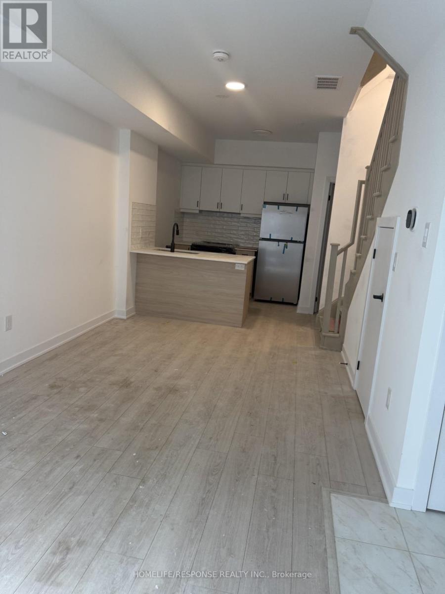 Townhouse at 2 - 527 BIG BAY POINT ROAD, Barrie