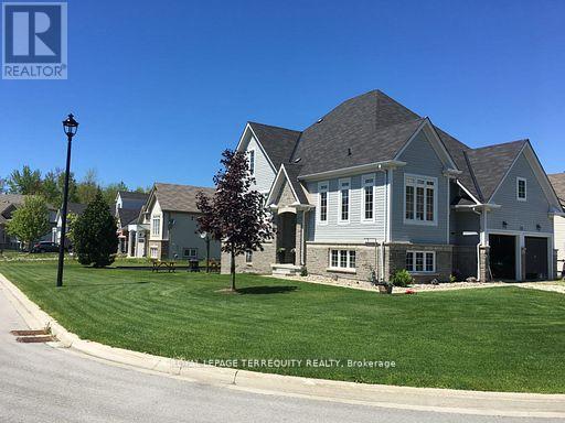 Detached at 10 CULHAM TRAIL, Wasaga Beach