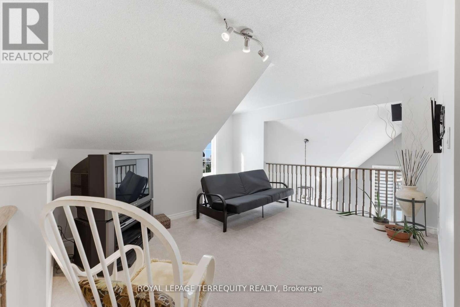 Detached at 10 CULHAM TRAIL, Wasaga Beach
