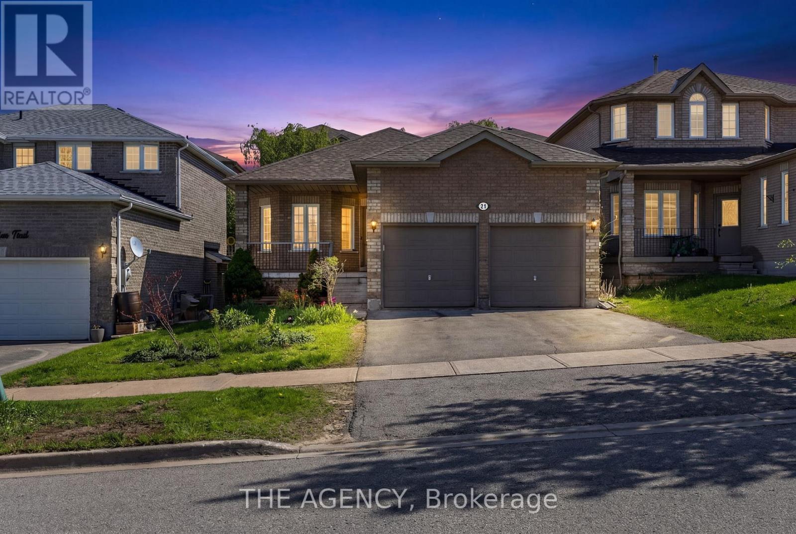 Detached at 21 SILVER TRAIL, Barrie (Ardagh)
