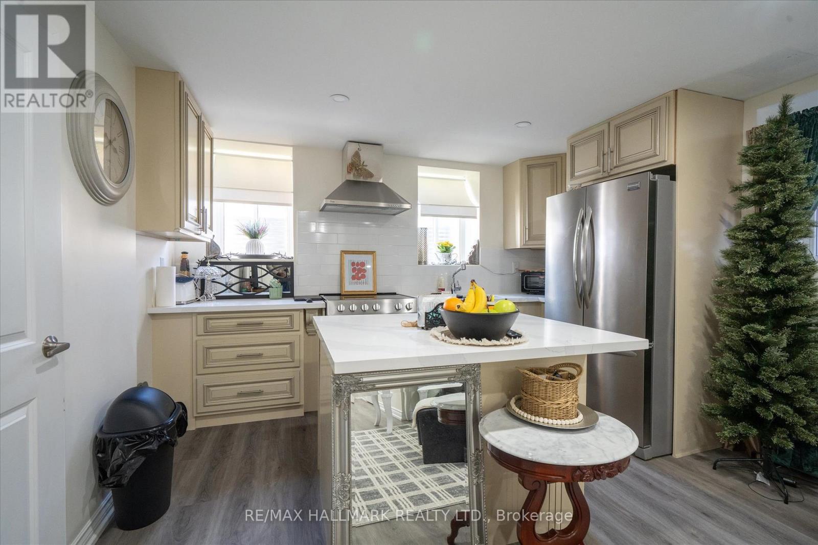 Detached at 28 COPPERHILL HEIGHTS, Barrie