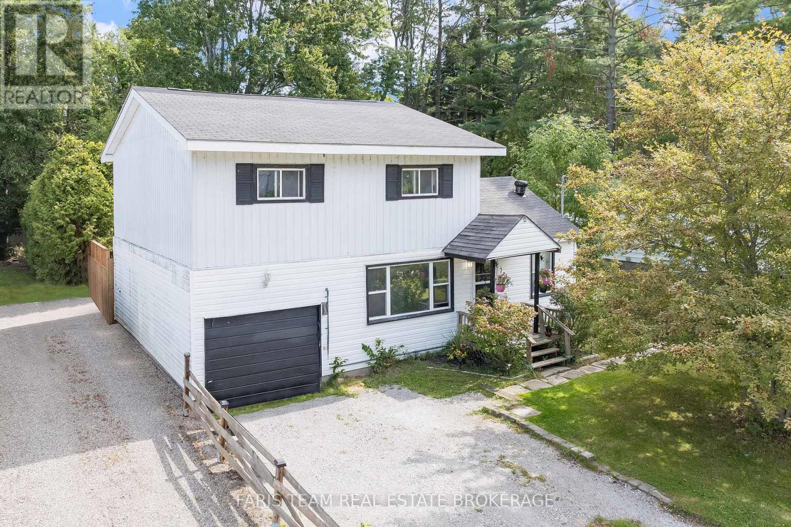 Detached at 3425 CORONATION AVENUE, Severn (West Shore)