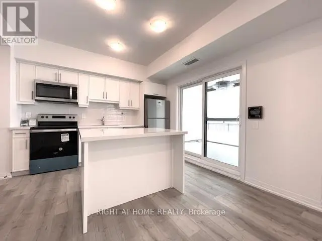 Apartment at 102 - 15 KNEESHAW DRIVE, Barrie