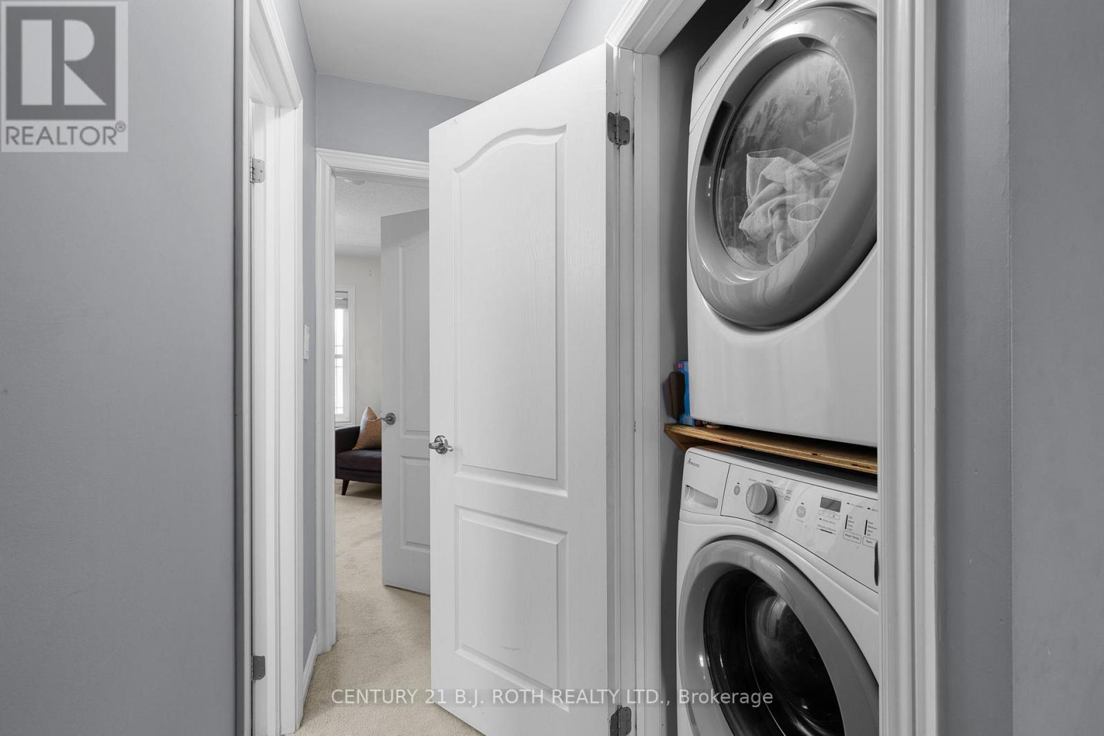 Townhouse at 27 CYGNUS CRESCENT, Barrie