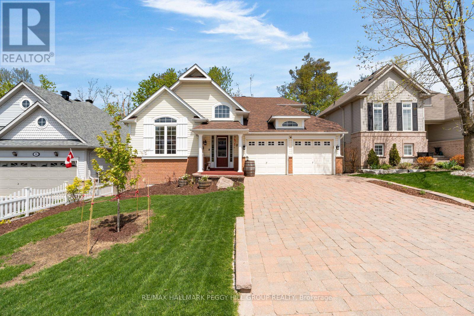 Detached at 17 OAKMONT AVENUE, Oro-Medonte (Horseshoe Valley)