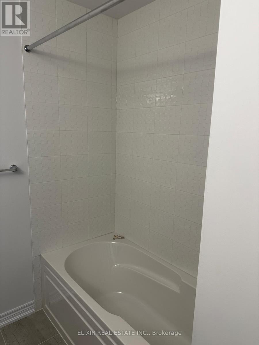 Townhouse at 141 FENCHURCH MANOR, Barrie
