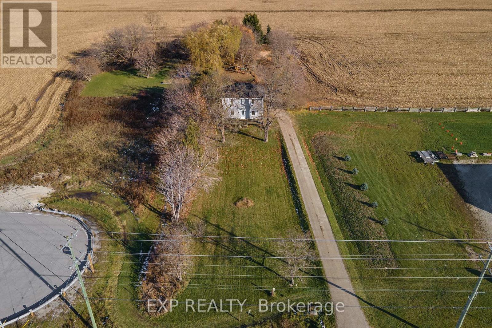 Detached at 8184 26 HIGHWAY, Clearview