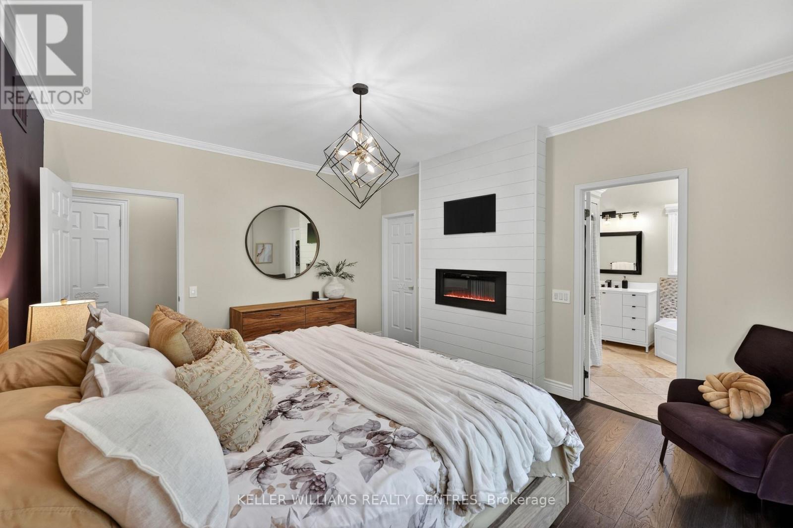 Detached at 50 GLENHURON DRIVE, Springwater