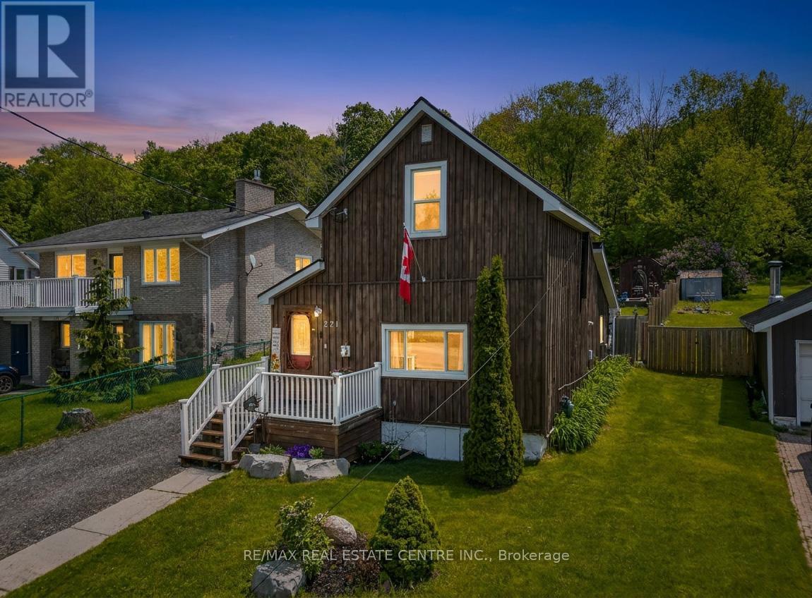 Detached at 371 WILLIAM STREET, Tay (Victoria Harbour)