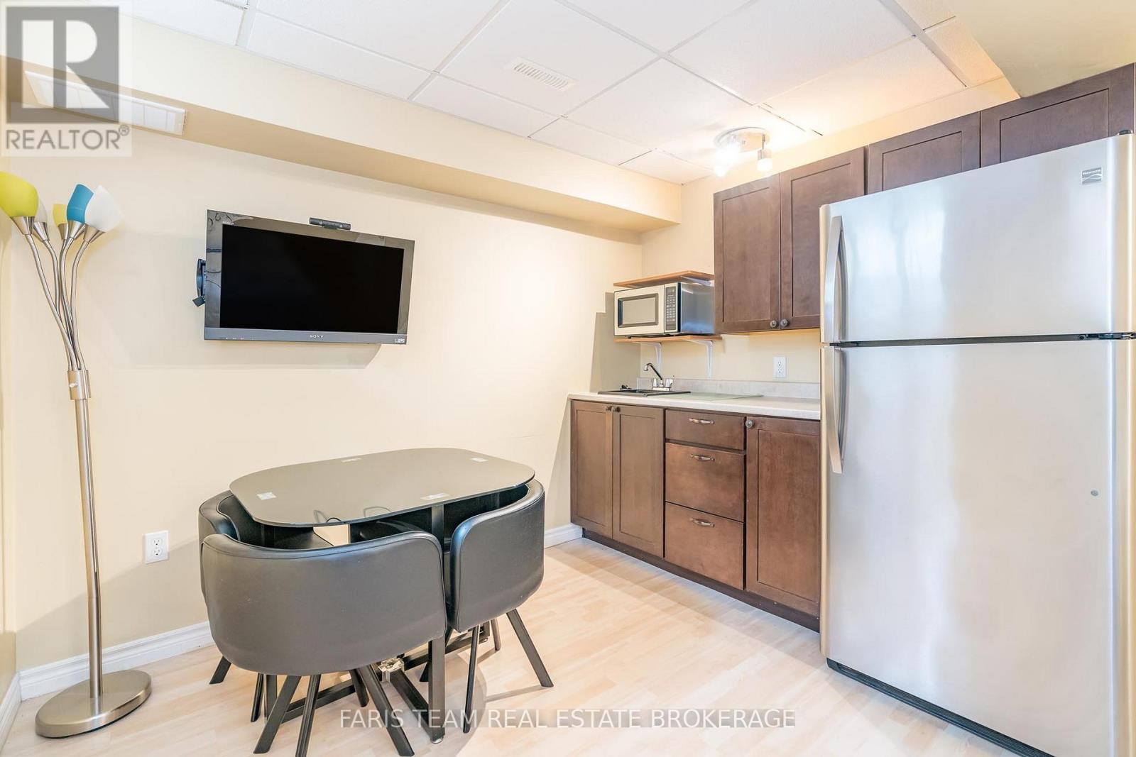 Townhouse at 233 STANLEY STREET, Barrie